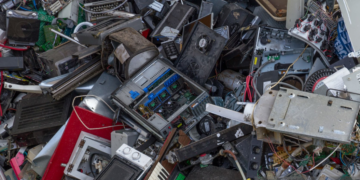 Comissão de Indústria, Comércio e Serviço aprova projeto de Tavares com normas para coleta, reciclagem e descarte de eletrônicos