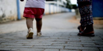 Aprovado parecer de Tavares a projeto que equipara enteado a filho em plano de saúde e na Previdência Social