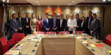 PDT e PSB declaram apoio à reeleição de Hugo Motta no comando da Câmara dos Deputados