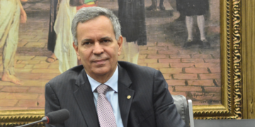 Projeto de Félix Mendonça Júnior cria correção automática da redução do IRPF