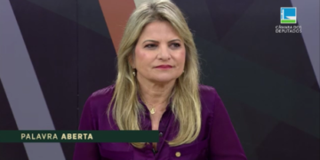 Comissão de Saúde aprova parecer de Flávia Morais a projeto que prioriza a pessoa com diabete em exame que exija o jejum