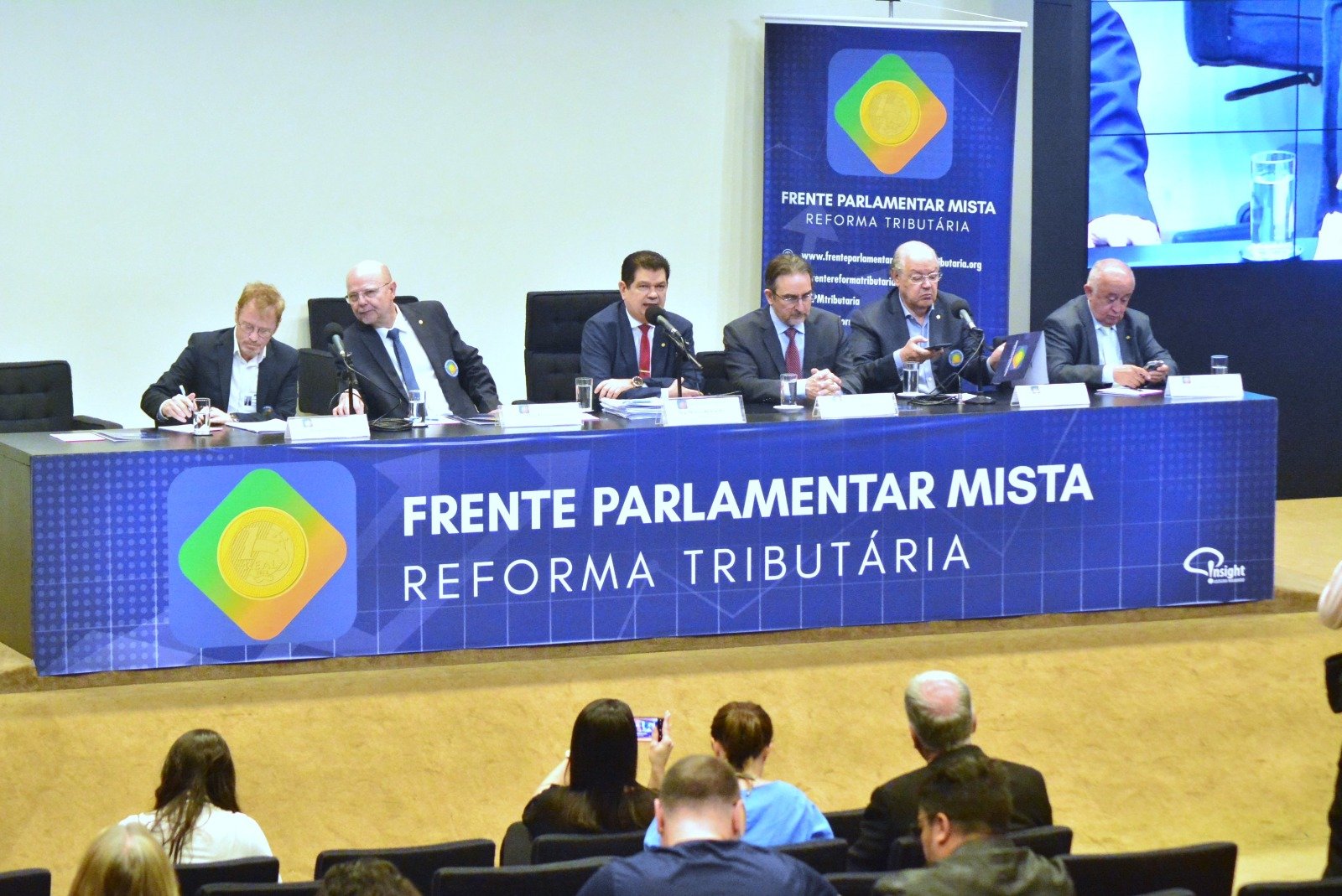 Mauro Benevides Filho protagoniza o lançamento da Frente Parlamentar Mista da Reforma Tributária