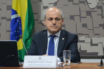 Aprovado relatório de Gustavo Fruet à MP que prorroga contratos da Aeronáutica