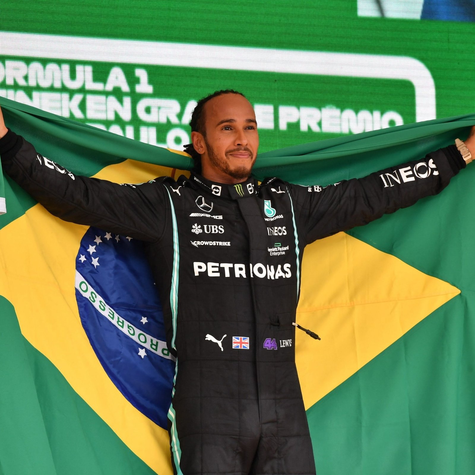 Lewis Hamilton confirma vinda ao Brasil para receber título de cidadão honorário