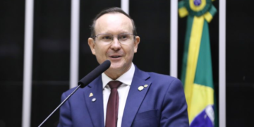 Comissão aprova texto de Márcio Honaiser que equipara síndrome da pessoa rígida à deficiência