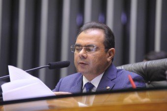 Deputados propõem ações emergenciais à educação básica durante a pandemia de coronavírus