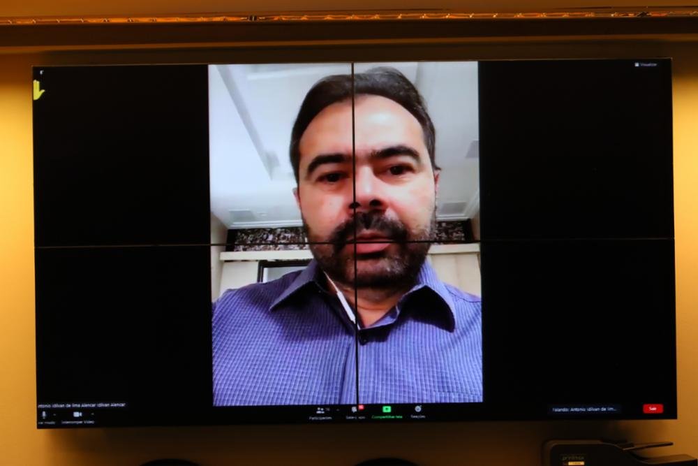 Projetos de Idilvan que tratam de verba emergencial para a educação são aprovados em comissão