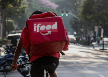 Comissão do Trabalho debate condições laborais de entregadores do iFood