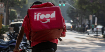 Comissão do Trabalho debate condições laborais de entregadores do iFood