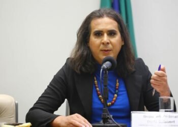 Aprovado parecer de Duda Salabert a projeto que prevê a instalação por empresas de pontos de entrega de resíduos e embalagens  