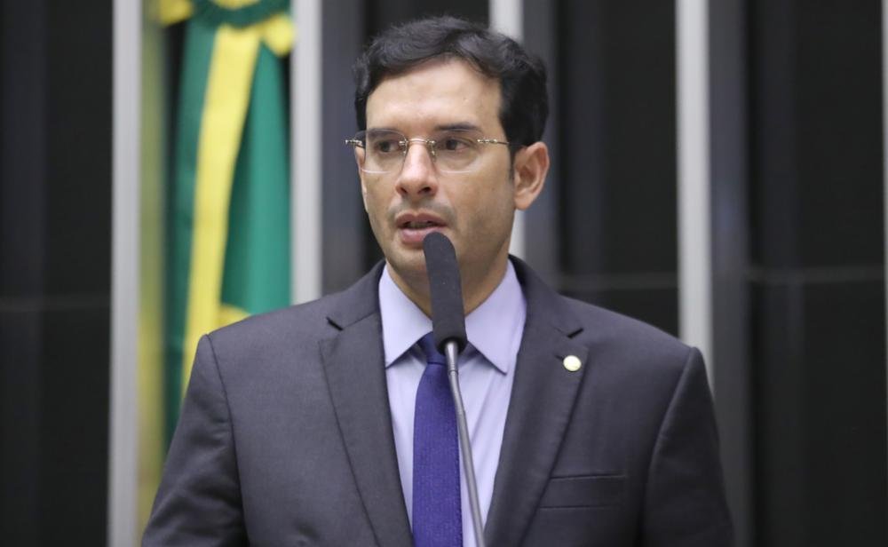 Leo Prates integra comissão sobre PEC que reserva emendas para combater desastres naturais