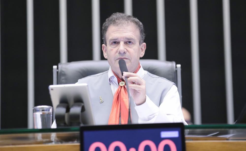 Pompeo de Mattos apresenta propostas com medidas emergenciais para socorrer  vítimas das enchentes no RS