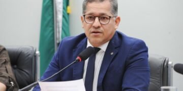 Proposta de Dorinaldo cria Campanha Nacional de Utilização Consciente da Tecnologia Digital