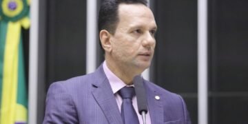 Projeto de coautoria de Josenildo institui política de proteção a desalojados e desabrigados por desastres climáticos