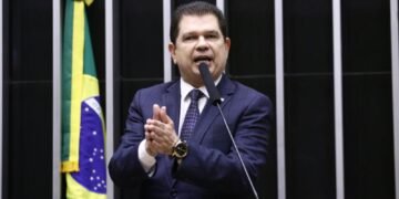 Aprovado benefício tributário para micro e pequenas empresas com sugestão de Mauro Benevides