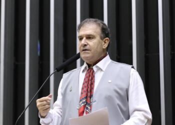 Projeto pode tornar insalubre a atividade exercida por trabalhadores sob exposição ao sol intenso no verão