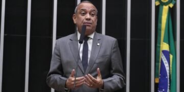 Max lemos propõe prazo de 30 dias para operadoras reembolsarem despesas médicas feitas fora da rede credenciada