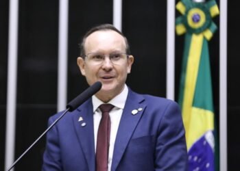 Aprovado parecer de Honaiser a projeto que altera a política de proteção dos direitos de pessoas com TEA