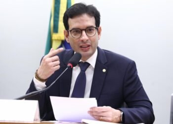 Comissão de Trabalho aprova parecer de Leo Prates sobre acordo assinado por países do Mercosul