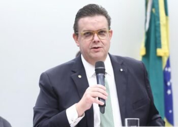Ministro Wolney Queiroz participa de audiência pública na Câmara e garante que governo estancou fraude de desconto indevido no INSS