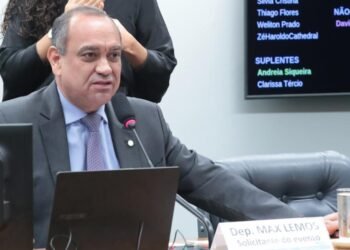 Comissão aprova projeto de Max Lemos que libera o licenciamento veicular após o pagamento do tributo