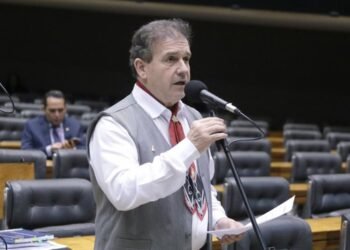 Comissão de Constituição e Justiça aprova projeto de Pompeo que prevê urgência a processo de violência contra a mulher