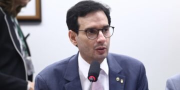 Comissão aprova meia-entrada para cuidadores de pessoas com deficiência