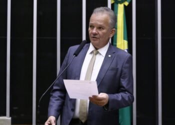 Lula sanciona projeto de André Figueiredo que torna permanente a Lei de Incentivo ao Esporte