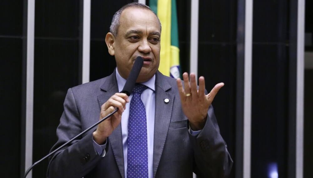 Câmara aprova texto de Max Lemos a projeto que valida permanentemente o laudo de diabetes tipo 1