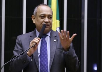 Câmara aprova texto de Max Lemos a projeto que valida permanentemente o laudo de diabetes tipo 1