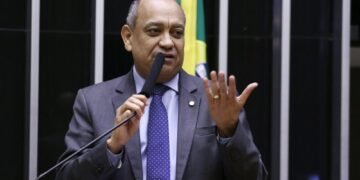 Câmara aprova texto de Max Lemos a projeto que valida permanentemente o laudo de diabetes tipo 1