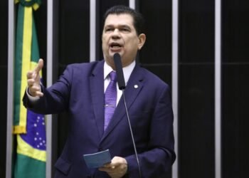 Comissão de Finanças aprova relatório com redução gradual de benefícios tributários