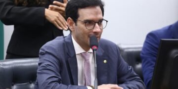 Relatório de Leo Prates regulamenta a profissão de síndico administrador condominial