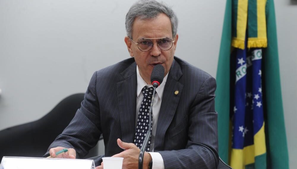 Comissão aprova projeto de Félix Mendonça Jr. que proíbe comercializar o cacau e derivados de empresas que usem mão de obra infantil