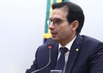 Leo Prates e influenciadores digitais vão debater projeto que regulamenta a profissão