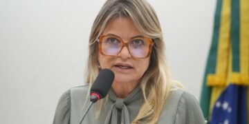 Projeto de Flavia Morais amplia repasse de emendas estaduais para a assistência social