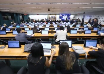 Câmara aprova e Senado vai analisar projetos de deputados pedetistas