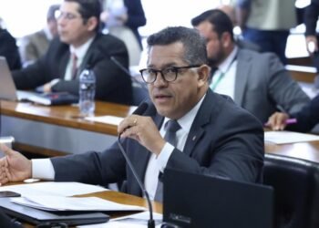 Dorinaldo preside comissão da medida provisória que garante adicional de fronteira para servidores