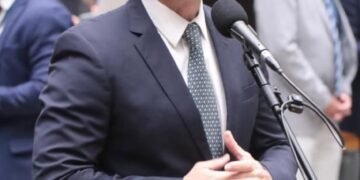 Celso Sabino apresenta à Câmara projeto com código de conduta para combater turismo sexual de criança e adolescente