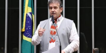 Pompeo de Mattos propõe isentar candidatos de baixa renda de custos com exames médicos em concursos públicos