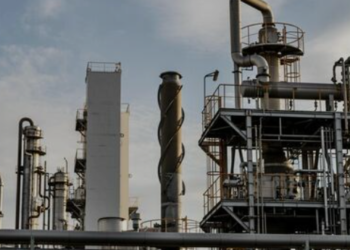 Líder do PDT pede urgência para projeto que inova a indústria química nacional