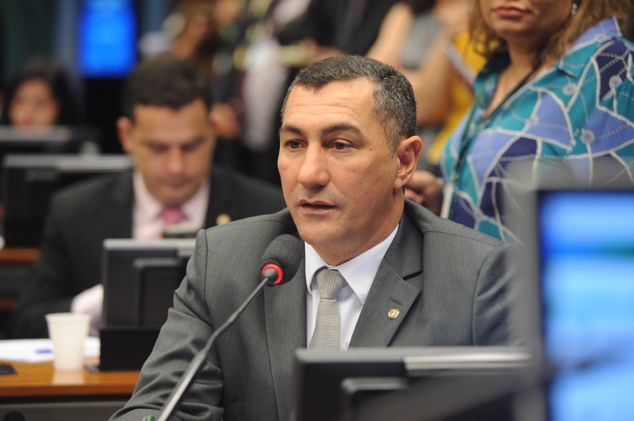 Comissão aprova parecer de Jesus Sergio a projeto que obriga a União a cumprir convênios de privatizadas
