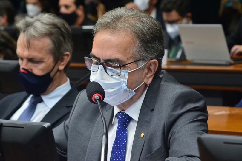 Leônidas Cristino propõe audiência para debater infraestrutura aeronáutica