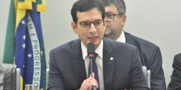 Leo Prates é autor do pedido de audiência pública para debater projeto que revoga a atual Lei dos Portos