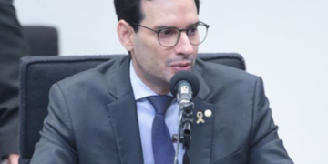 Leo Prates propõe implantar botão do pânico em unidade de saúde para proteger médicos e colaboradores