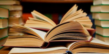 Marco Tavares propõe criar banco com permuta e doação de livros didáticos em escolas