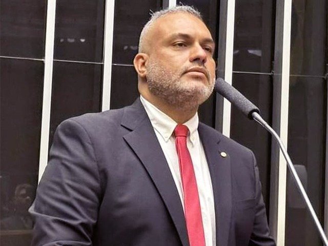 Marcos Tavares pede punição para quem usar animais vivos em experimentos