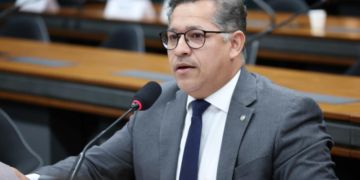 Requerimento de Dorinaldo Malafaia sobre políticas para povos indígenas e ribeirinhos é aprovado em comissão