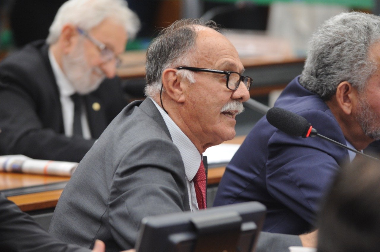 Aprovado parecer de Paulo Ramos para regulamentar a profissão de musicoterapeuta