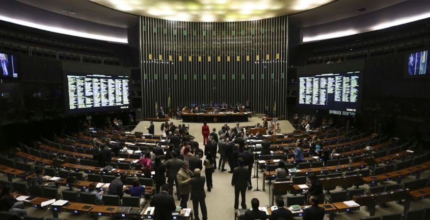 Congresso inicia ano legislativo com 12 vetos trancando a pauta de trabalho